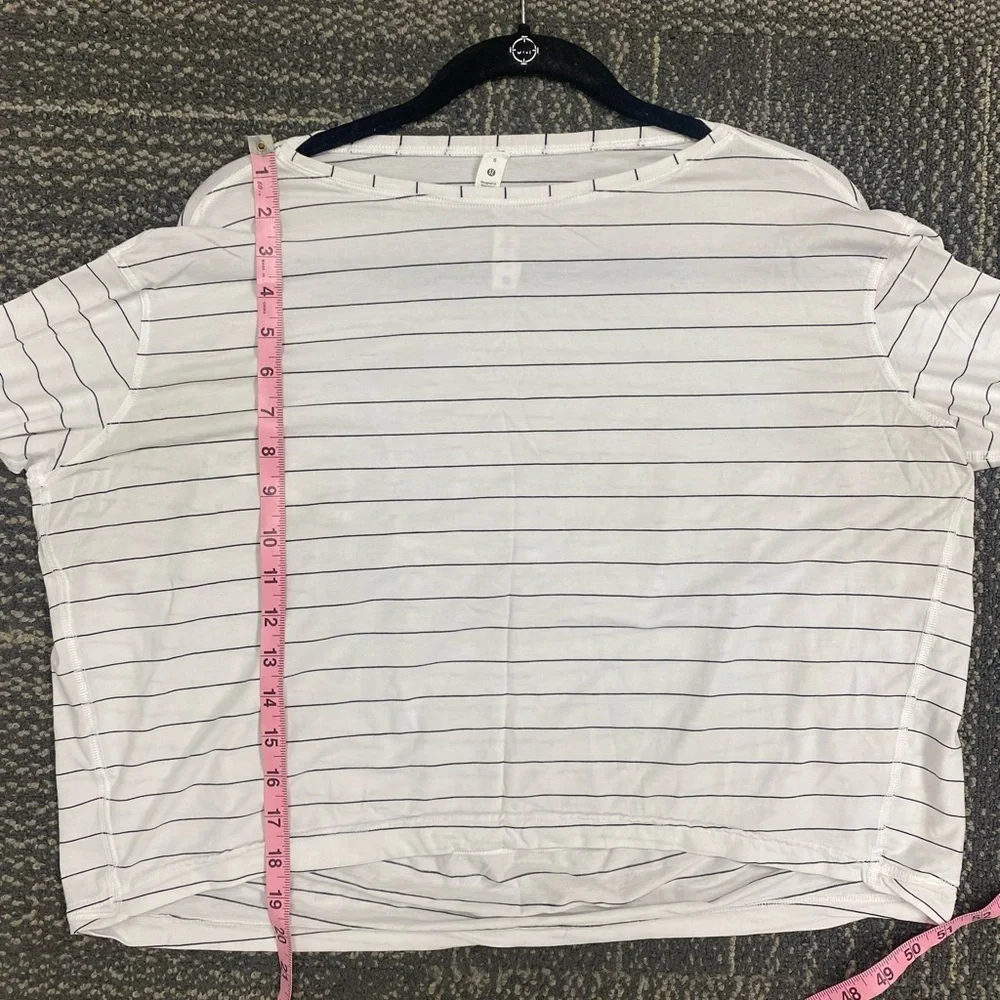Lululemon Back In Action Long Sleeve Short Serve Stripe White Black Stripe Sz 6